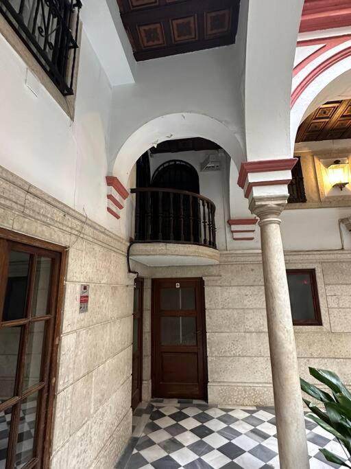 Apartamento Patio Sevillano Frente Catedral Экстерьер фото